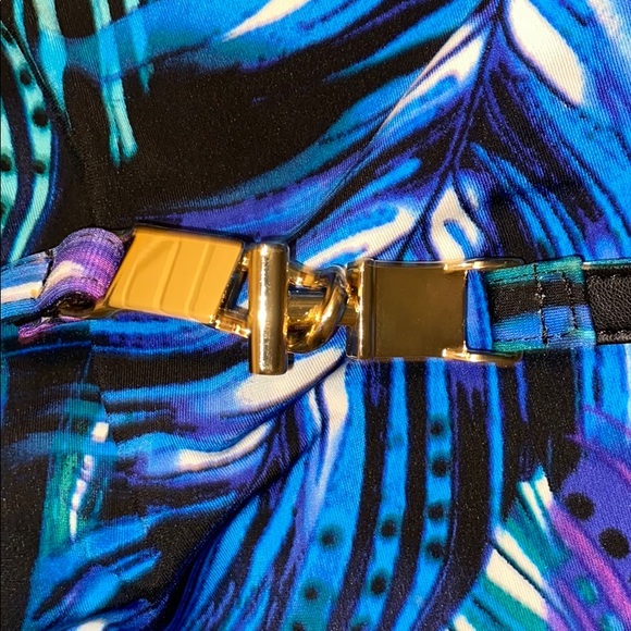 Cache dress - Picture 2 of 11